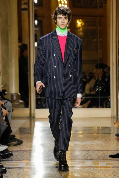 Look 35